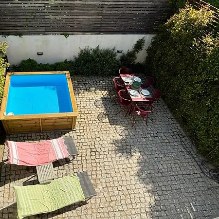 Augusto - A Family House With Pool In The Heart Of Lisbon-3
